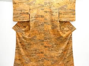 家屋に草花模様小紋着物